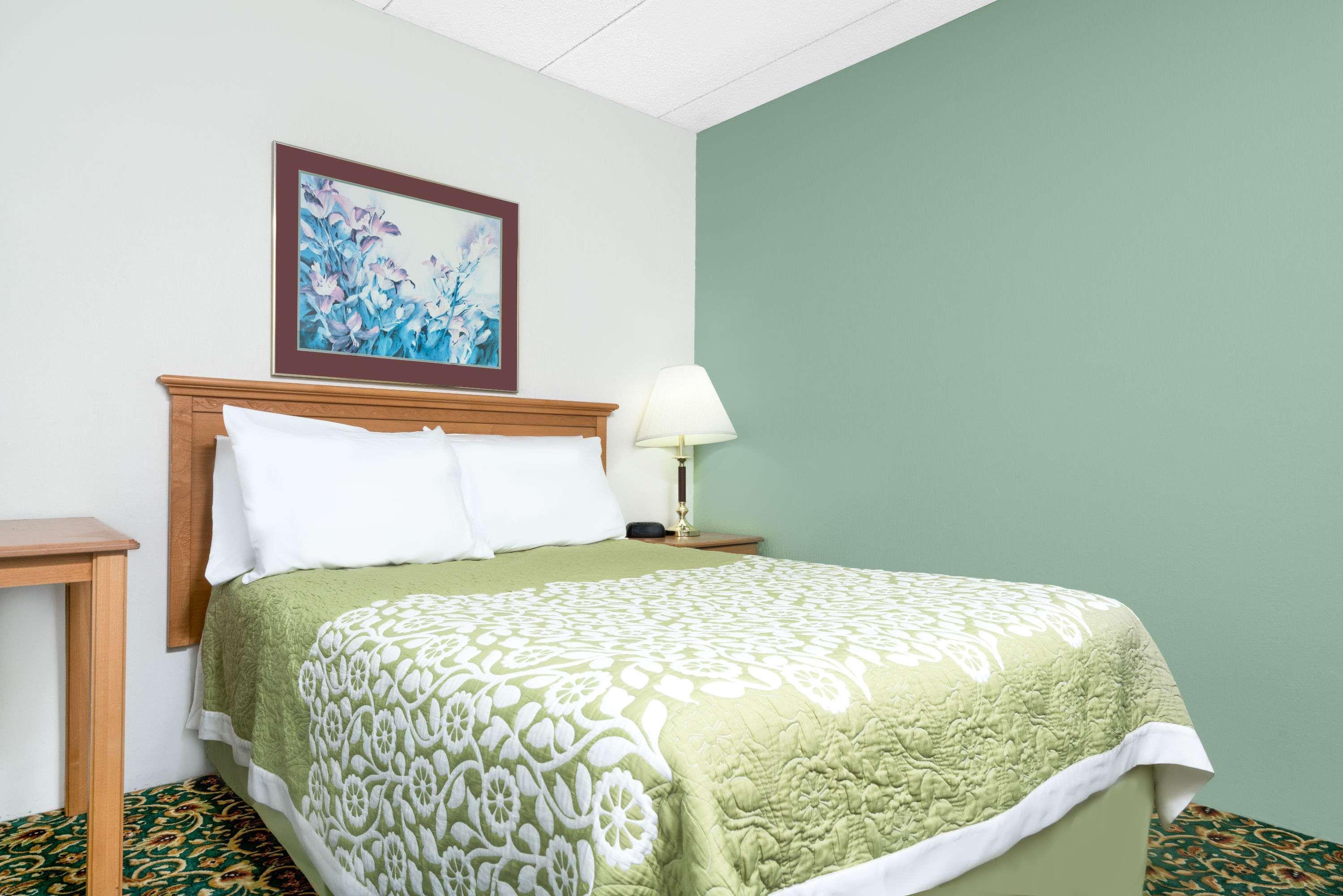 Days Inn By Wyndham St Cloud Сейнт Клауд Екстериор снимка