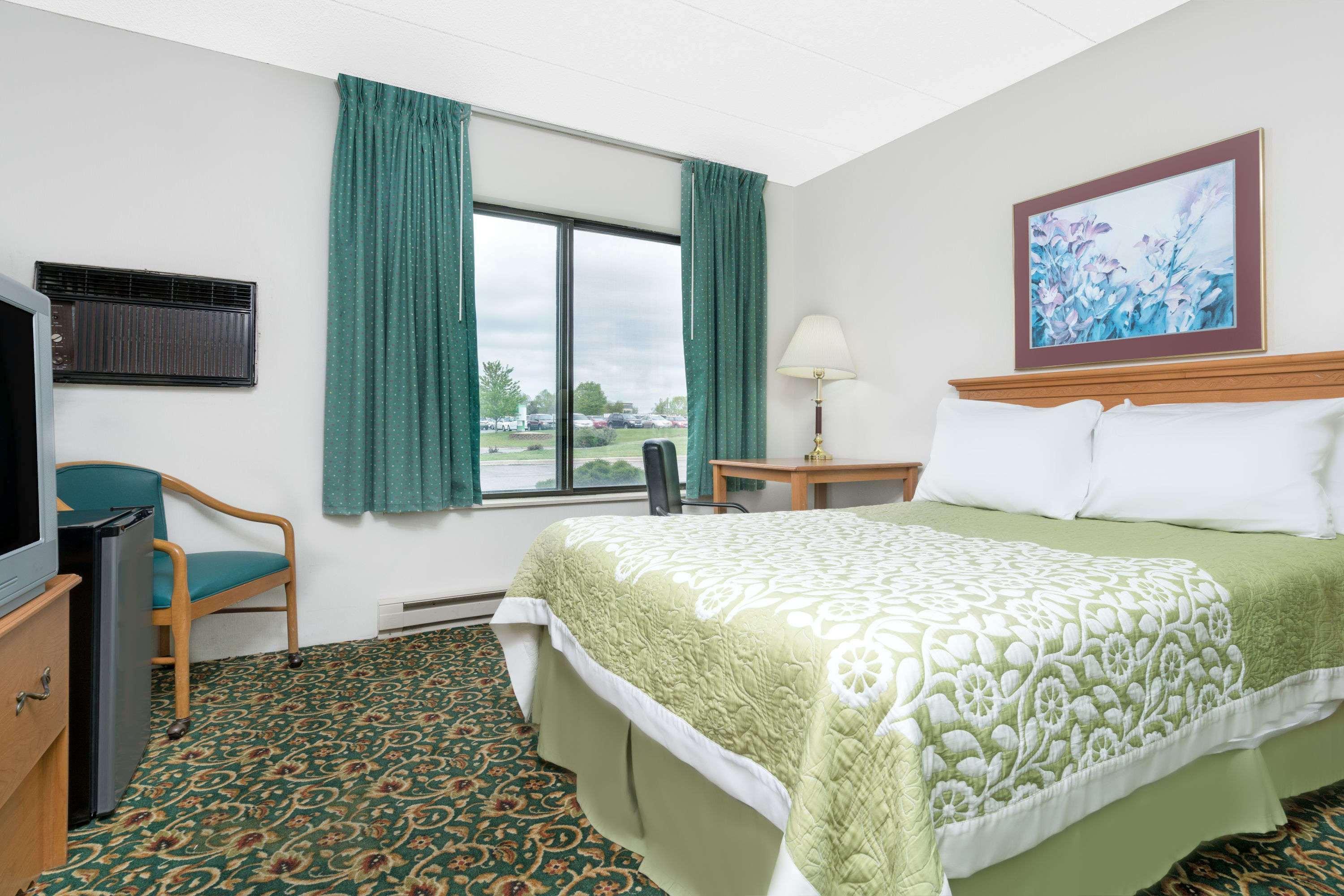 Days Inn By Wyndham St Cloud Сейнт Клауд Екстериор снимка