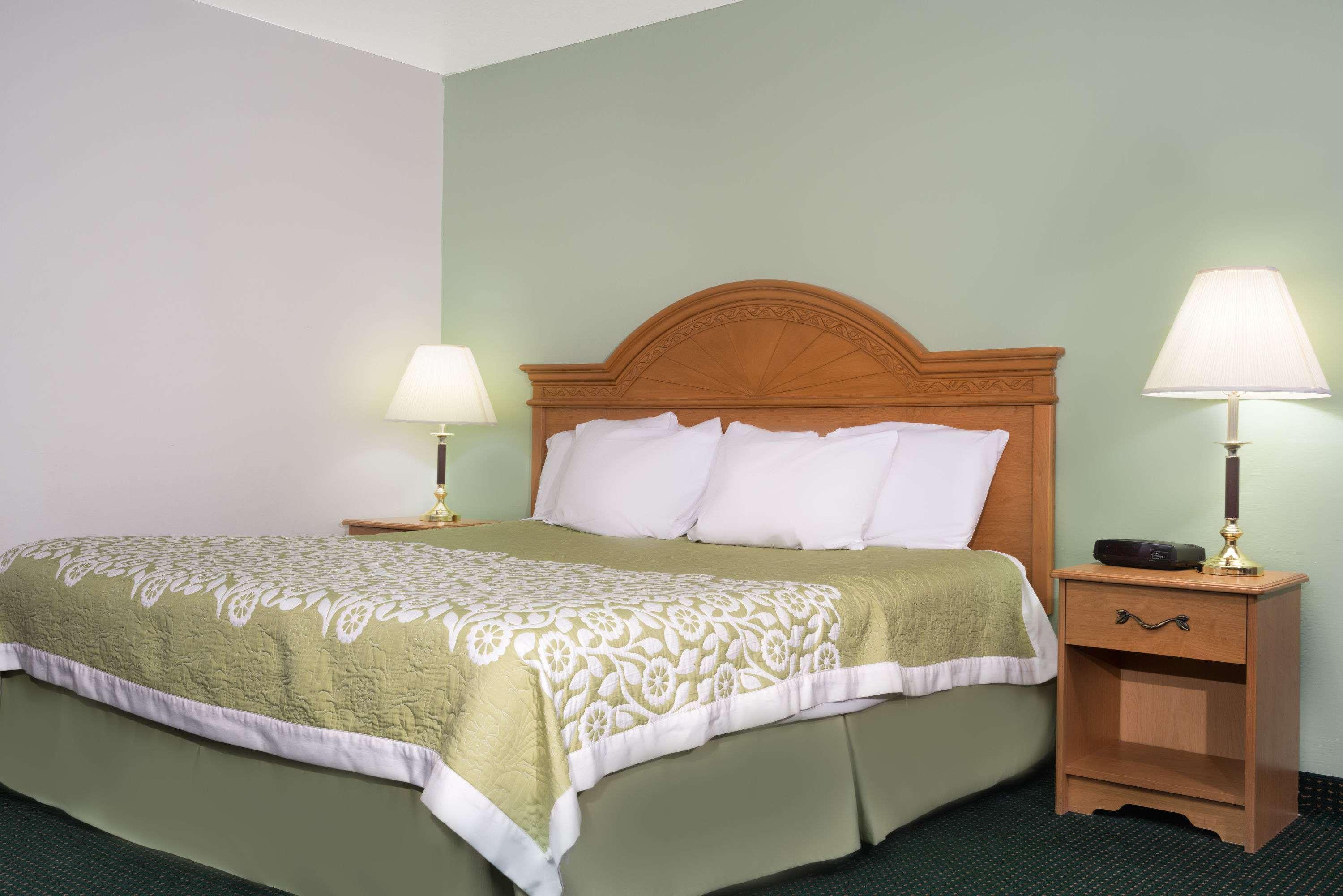 Days Inn By Wyndham St Cloud Сейнт Клауд Екстериор снимка