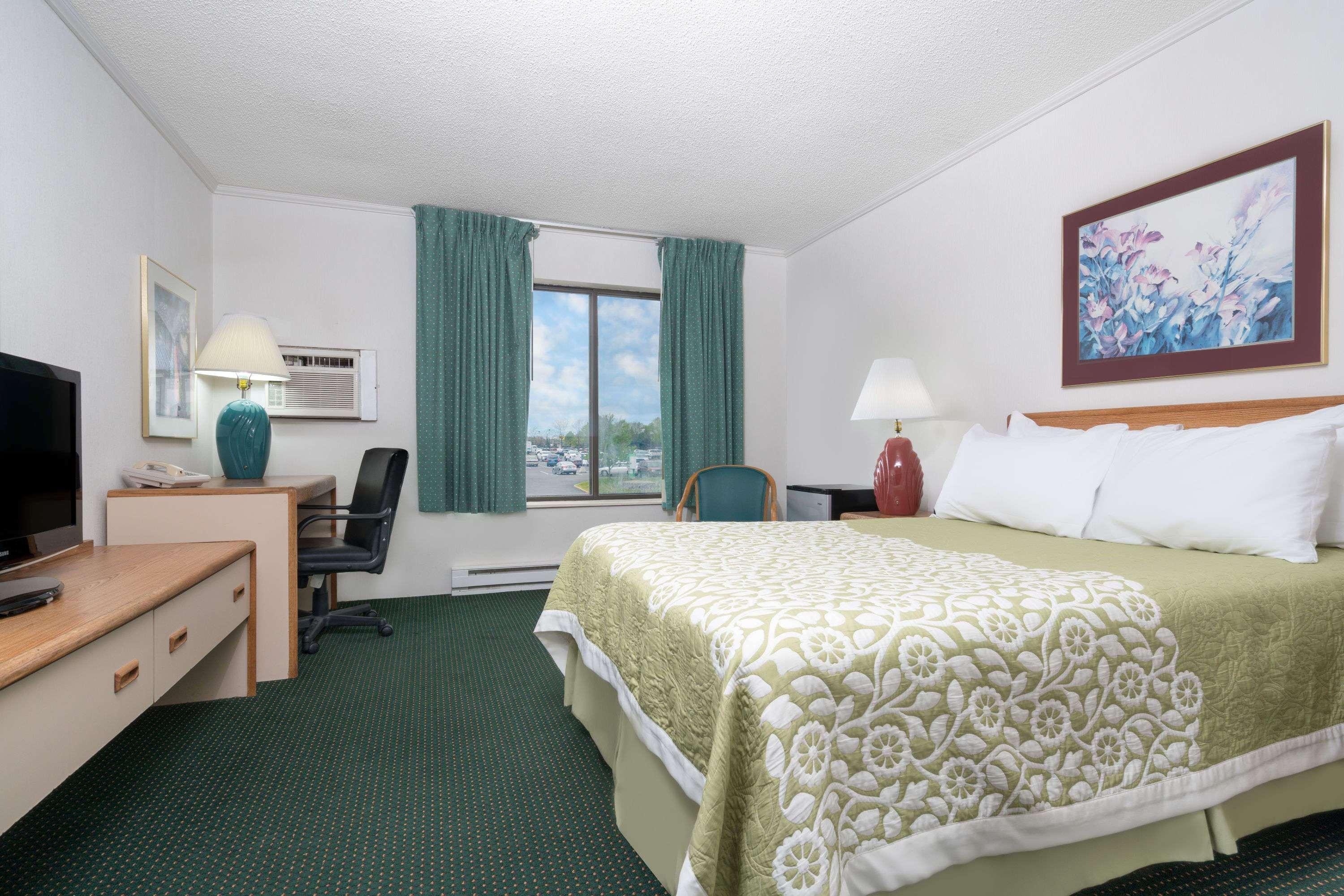 Days Inn By Wyndham St Cloud Сейнт Клауд Екстериор снимка